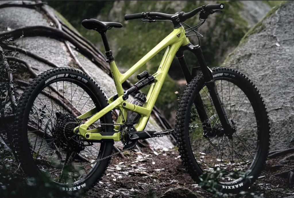 YT Industries - Capra - fresh-x-clean_04